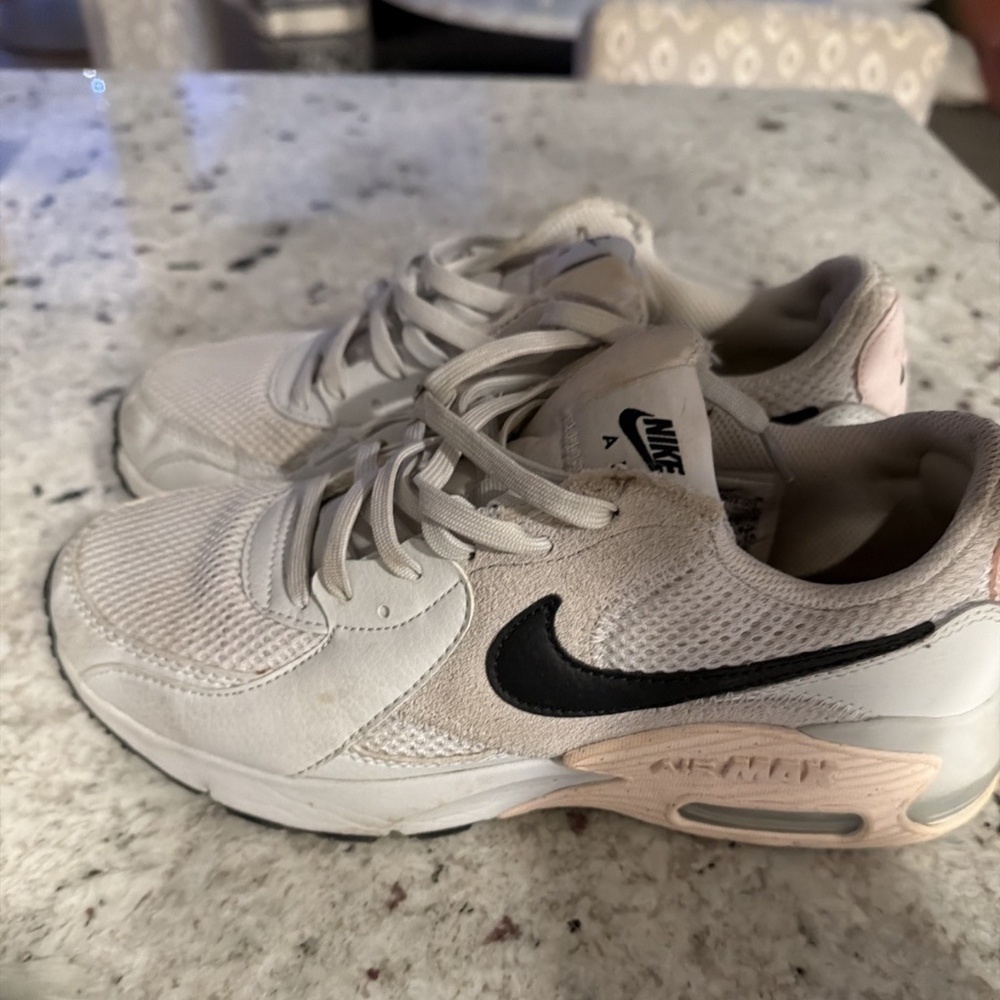 NIKE AIR MAX EXCEE PHOTON DUST ROSE PINK WOMENS SNEAKER SIZE US 7.5